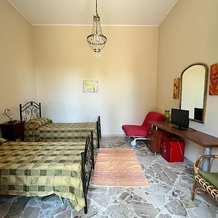 La Casa Del Pavone * Acireale